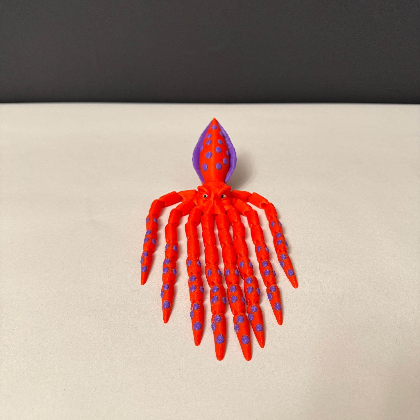 Wiggling Bigfin Squid